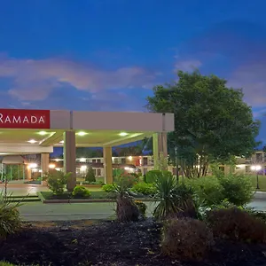 https://ramada-louisville-north.hotels-louisville.com